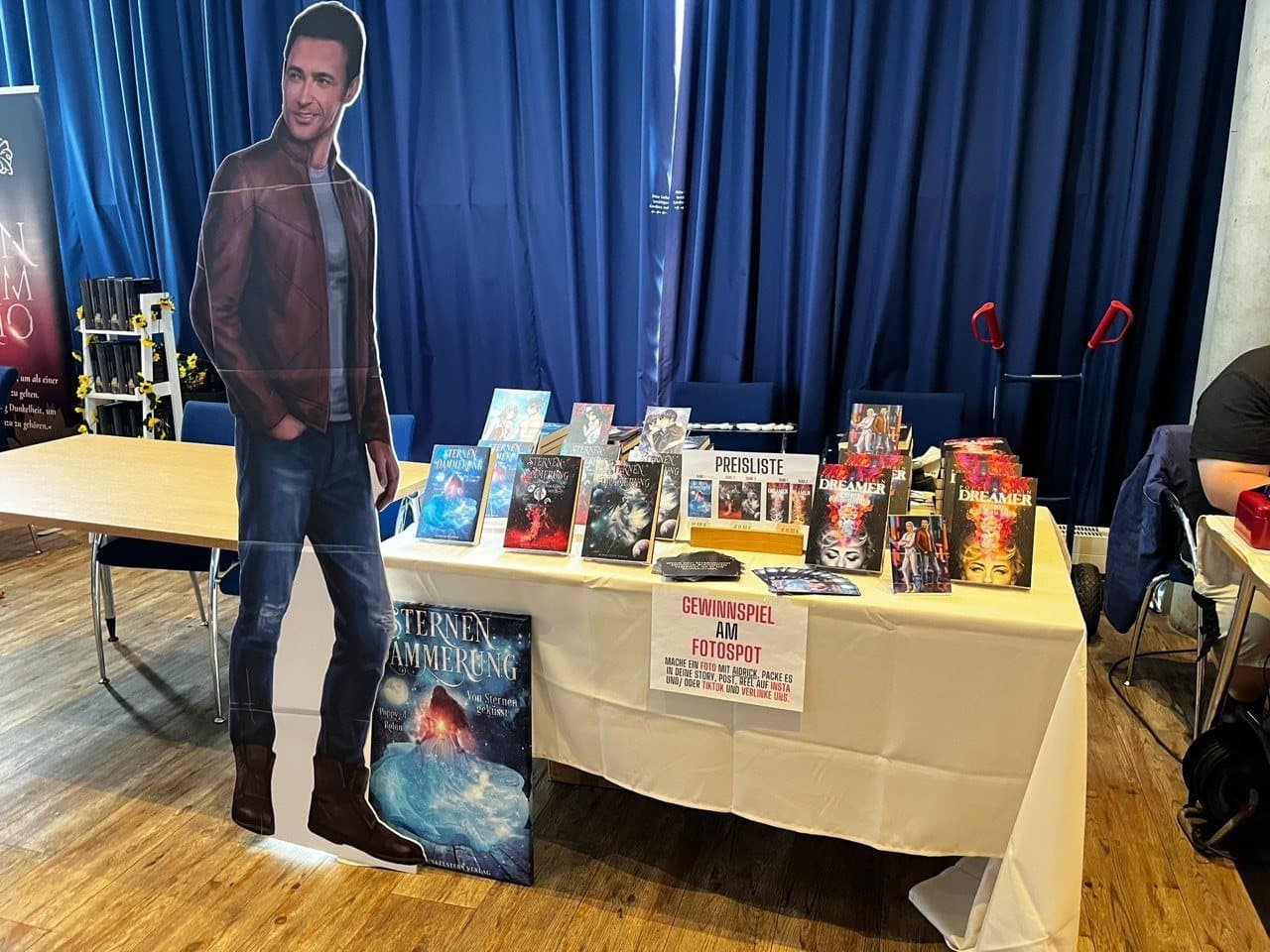 Messestand von Poppy A. Robin auf der Buchmesse Kiel